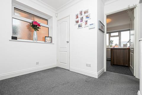 51 Coopers Hill, Ongar, CM5 9EF
