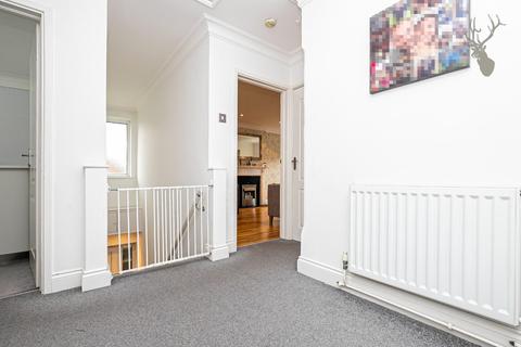 51 Coopers Hill, Ongar, CM5 9EF