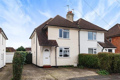 13 Pentreath Avenue, Guildford, GU2 7TA
