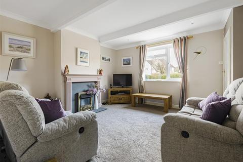13 Pentreath Avenue, Guildford, GU2 7TA