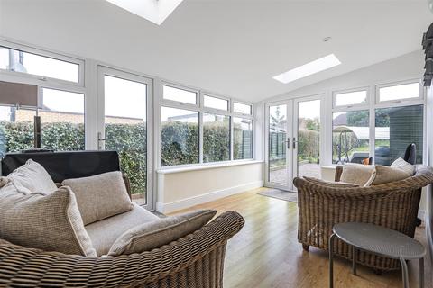 13 Pentreath Avenue, Guildford, GU2 7TA