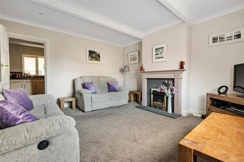 13 Pentreath Avenue, Guildford, GU2 7TA