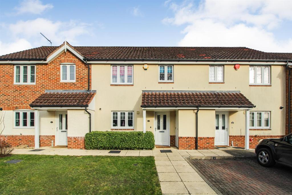 Badgers Rise, Woodley 3 bed terraced house £415,000