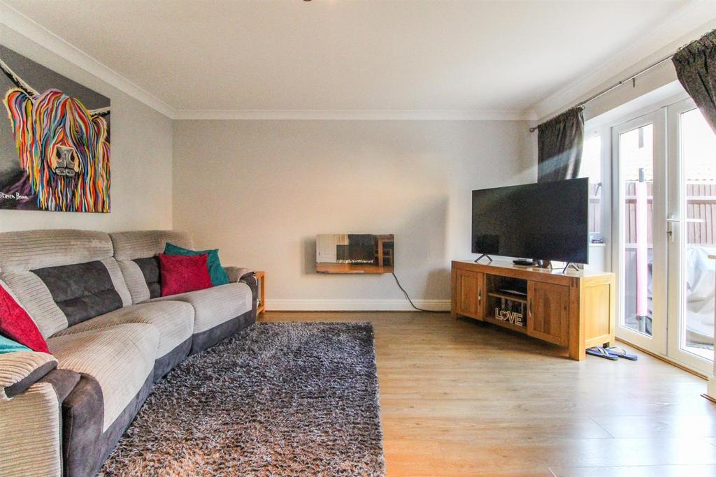 Badgers Rise, Woodley 3 bed terraced house £415,000