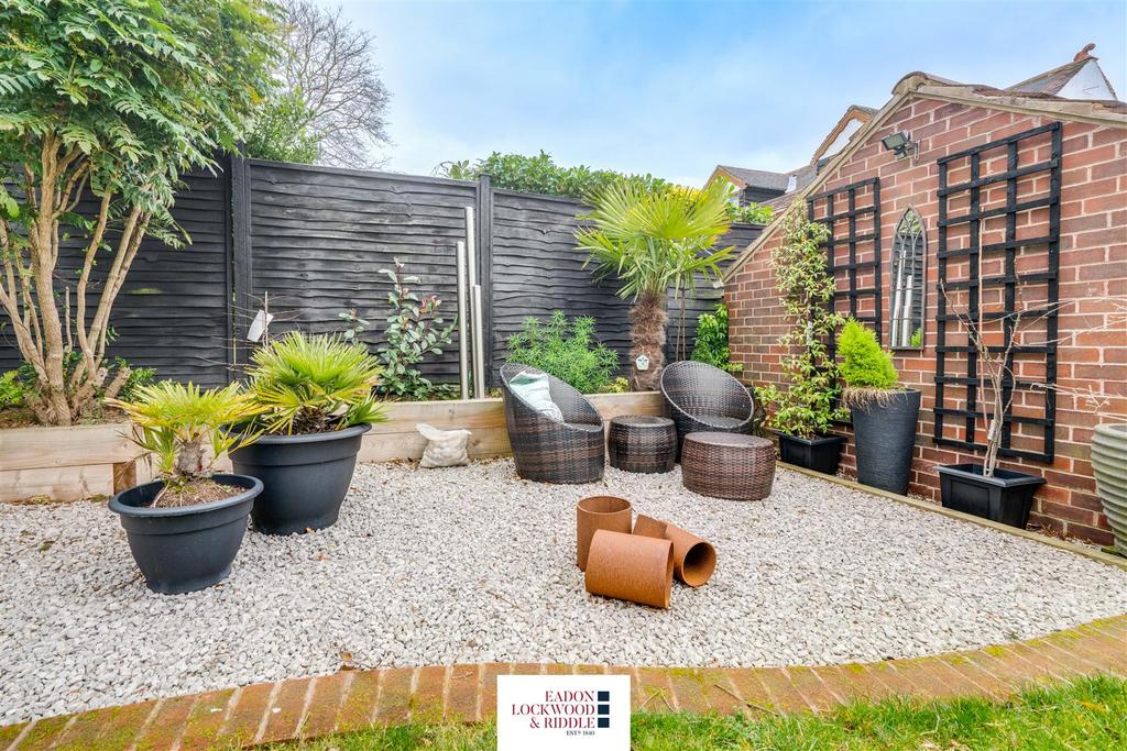 Rear Garden 2.jpg