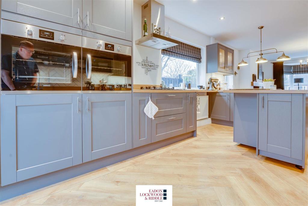 Kitchen Diner Sitting Room 2.jpg
