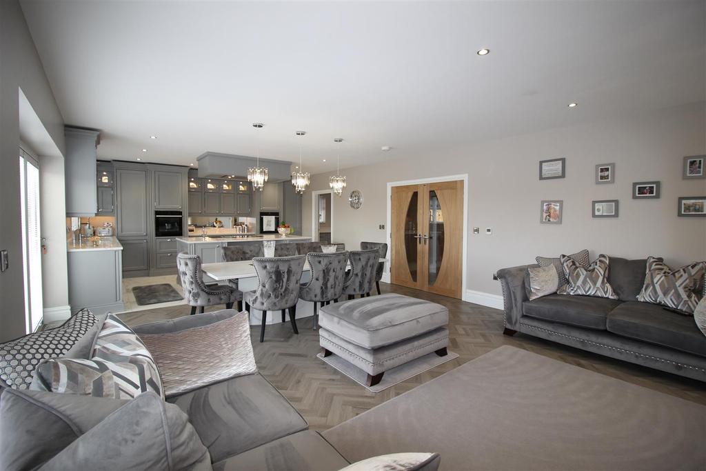 Kitchen/Diner/Lounge