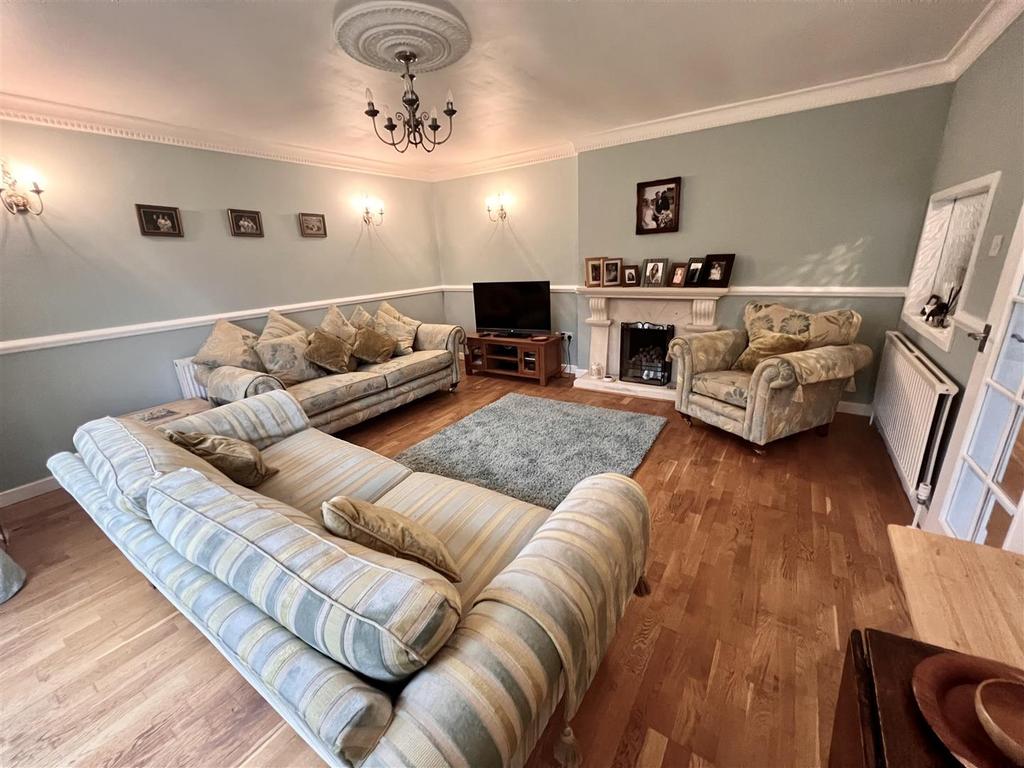Aberlash Road, Ammanford 4 bed detached bungalow £365,000