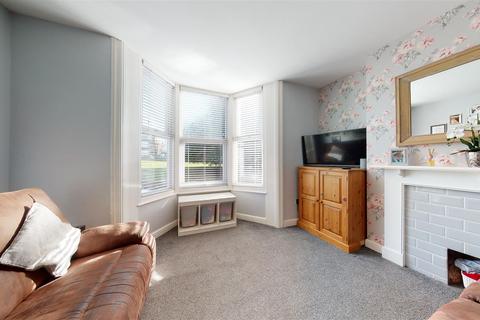 3b Arklow Square, Ramsgate, CT11 8PS