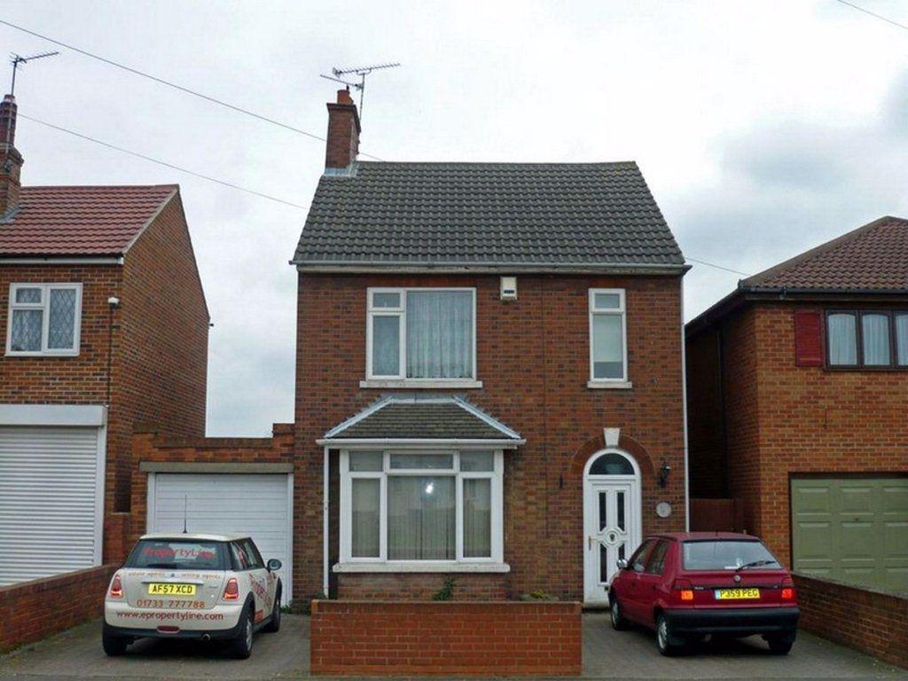 Fulbridge Road, Peterborough 3 bed detached house £950 pcm (£219 pw)