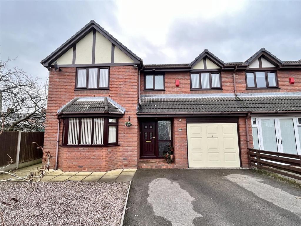 Wyndene Grove, Freckleton 4 bed semidetached house £289,950