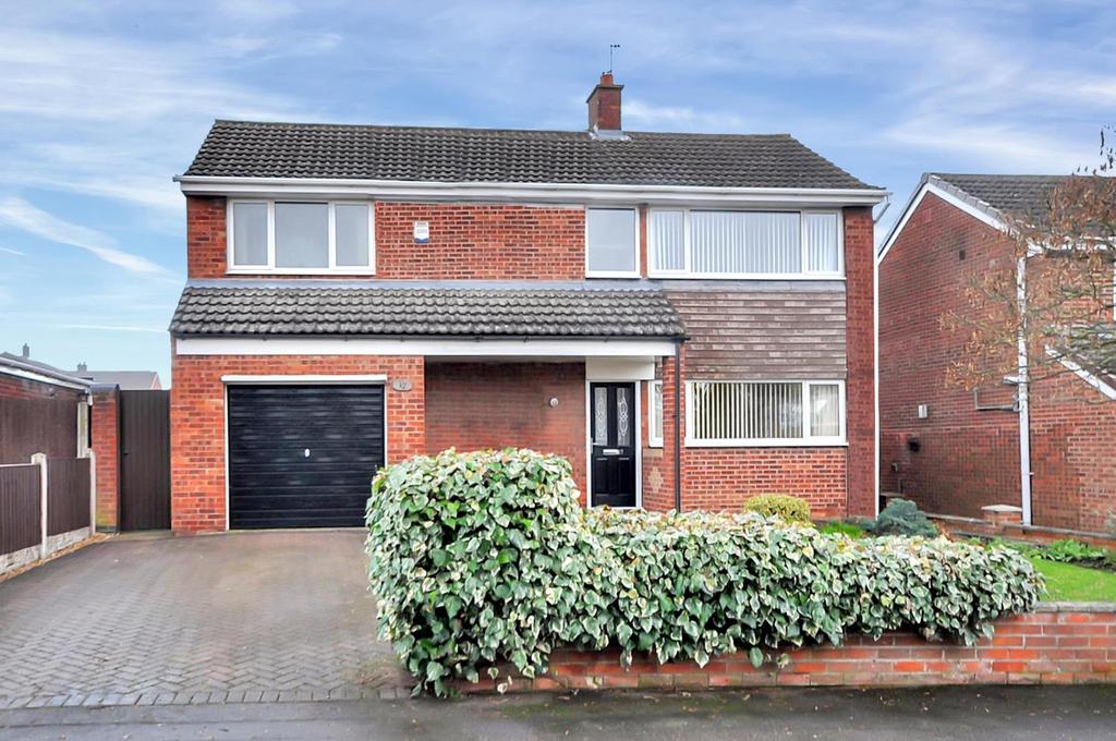 Queen Street, Balderton, Newark 4 bed detached house £325,000