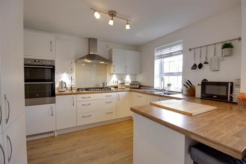 2 Petfield Drive, Anlaby, Hull, HU10 7ET