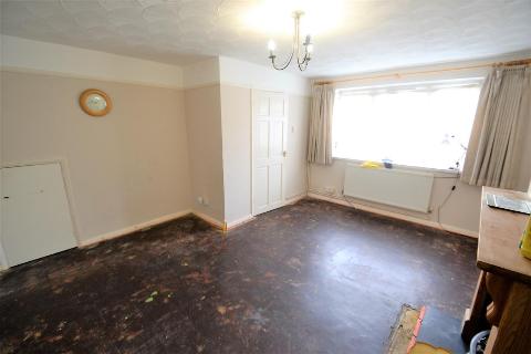 8 Green Close, Feltham, TW13 6TJ