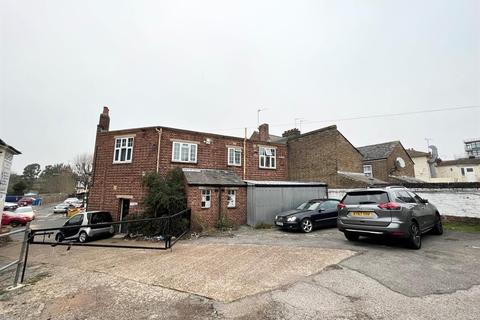 184 Uxbridge Road, Hanwell, London, W7 3TB