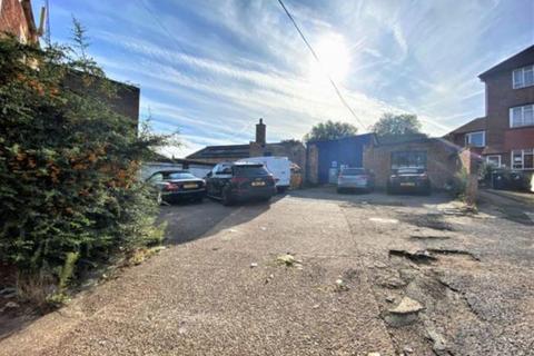 184 Uxbridge Road, Hanwell, London, W7 3TB