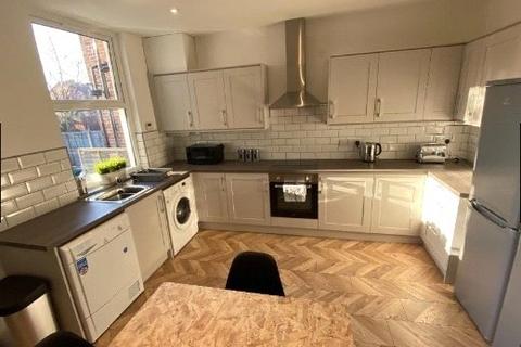 1 bedroom in a house share to rent, Bloom Street, Stockport, SK3