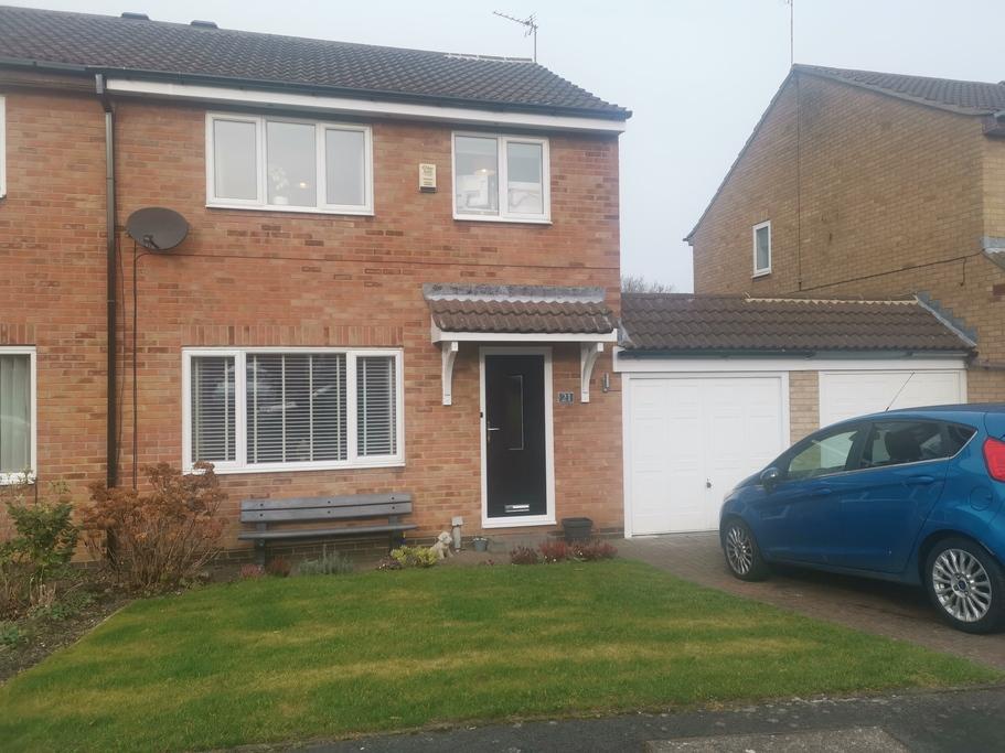 Sunniside Court, Sunniside NE16 3 bed semidetached house £220,000