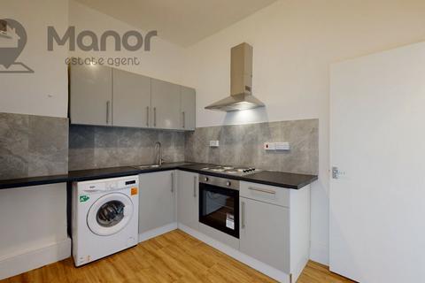 Studio to rent, Romford Road, Manor Park, E12 5AW