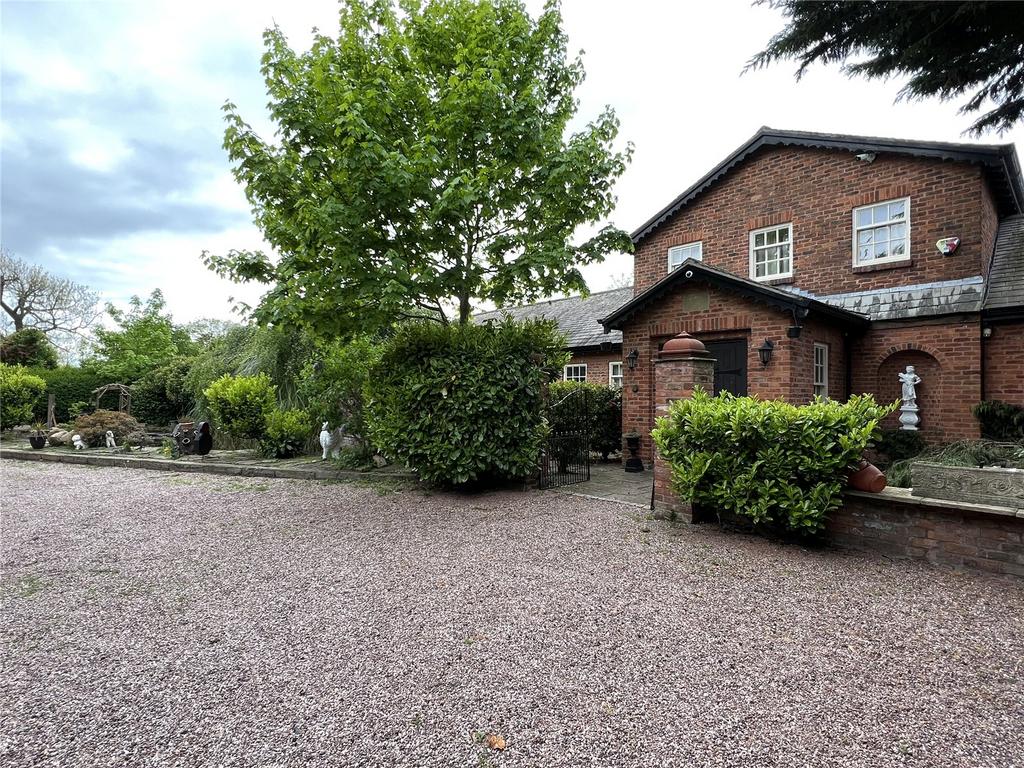 Carr Moss Lane, Halsall, Ormskirk, Lancashire, L39 5 bed detached house for sale £950,000