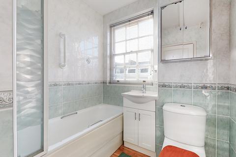 Flat H, 13 Compton Road, London, N1 2PA