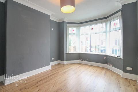 15 Maurice Grove, Blackpool, FY2 0QH