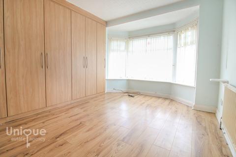 15 Maurice Grove, Blackpool, FY2 0QH