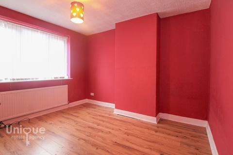 15 Maurice Grove, Blackpool, FY2 0QH