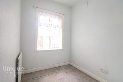 15 Maurice Grove, Blackpool, FY2 0QH