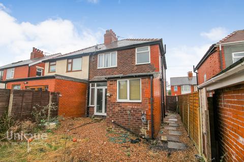 15 Maurice Grove, Blackpool, FY2 0QH