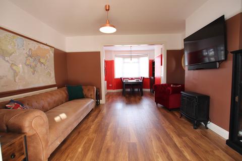 98 King Alfred Avenue, London, SE6 3HF