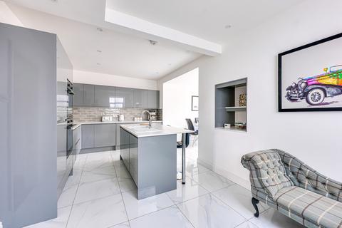 77 Thorpedene Gardens, Shoeburyness, Southend-on-sea, SS3 9JE