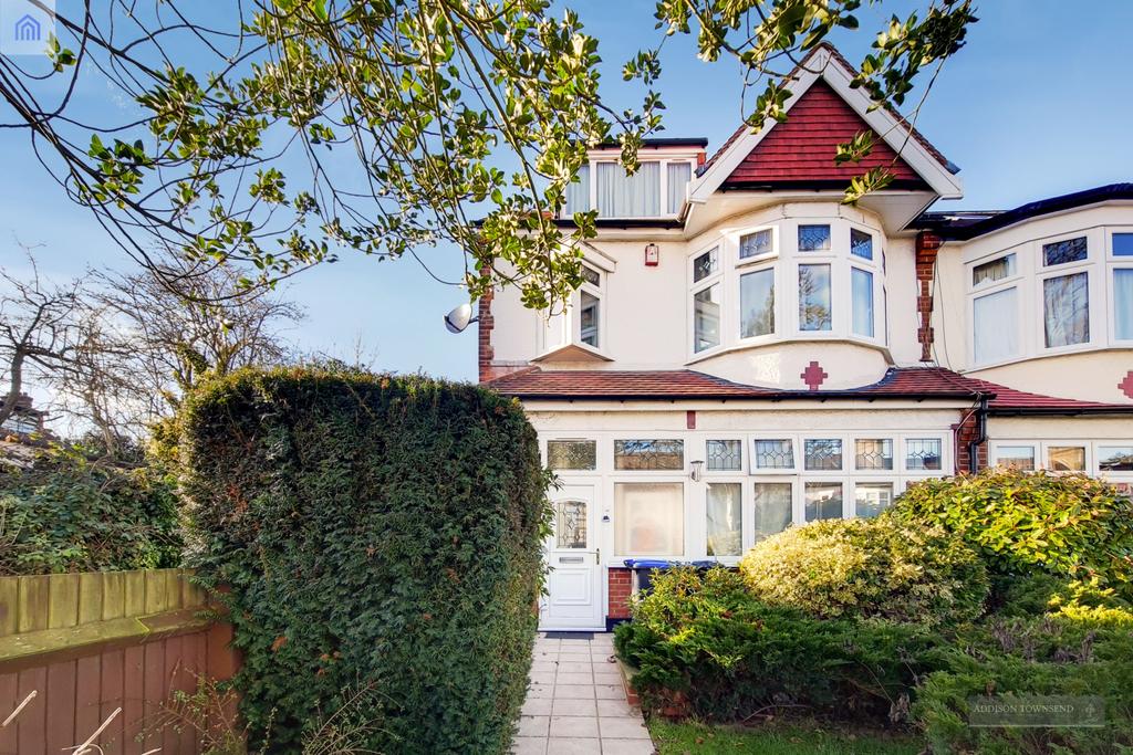 Devonshire Gardens, n21 5 bed end of terrace house £775,000