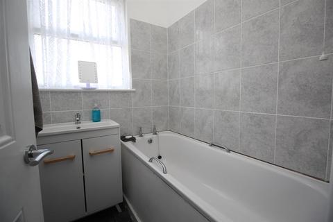 60 Angle Ways, Stevenage, SG2 9AR