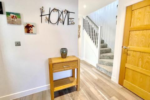 31 Addison Square, Ringwood, BH24 1NY
