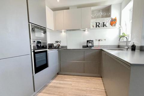 31 Addison Square, Ringwood, BH24 1NY