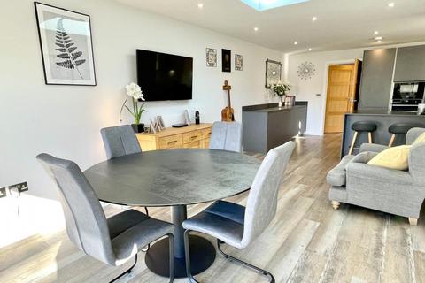 31 Addison Square, Ringwood, BH24 1NY