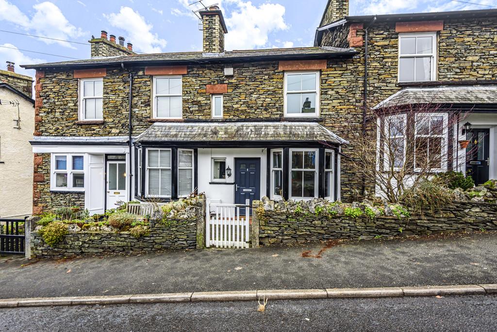 25 Park Road, Windermere, Cumbria, LA23 2BE 2 bed terraced house £330,000
