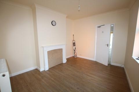 4 bedroom end of terrace house to rent, Grantley Street, Grantham