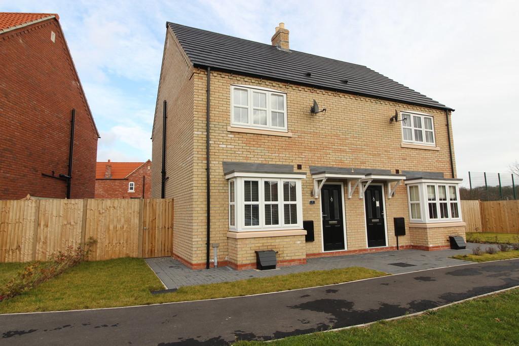 Swale Drive, Gainsborough 3 bed semidetached house £182,500