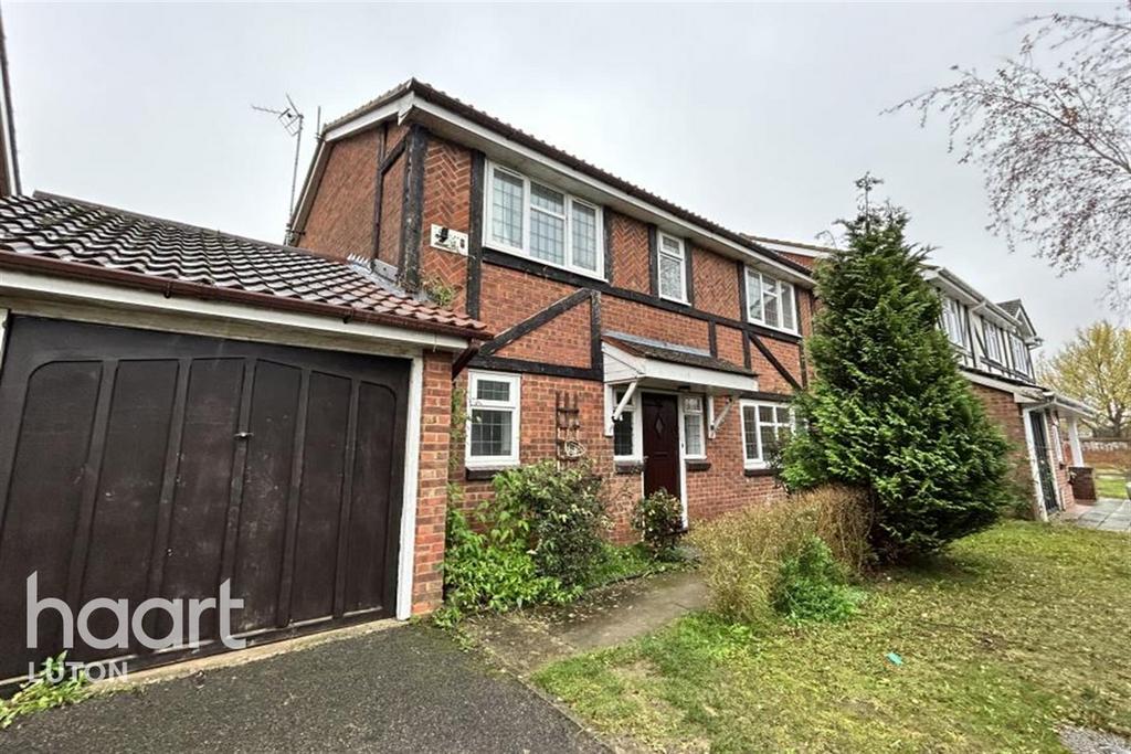 Hawkfields, Luton 4 bed detached house £1,800 pcm (£415 pw)