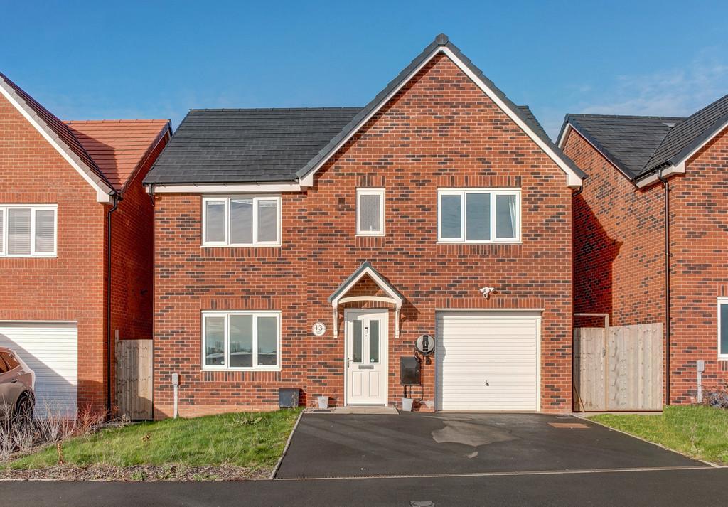 Nutford Street, Brockhill, Redditch B97 5 bed detached house £375,000