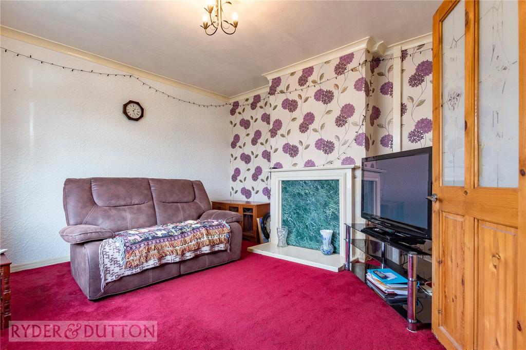 Sycamore Avenue, Chadderton, Oldham... 3 bed terraced house £150,000