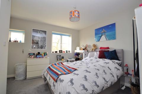 27 School Meadow, Guildford, GU2 8GY