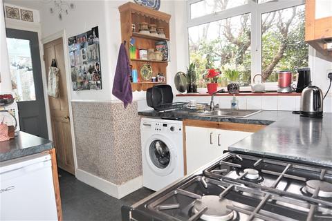 31 Mackenzie Road, Beckenham, BR3 4RT