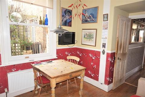 31 Mackenzie Road, Beckenham, BR3 4RT