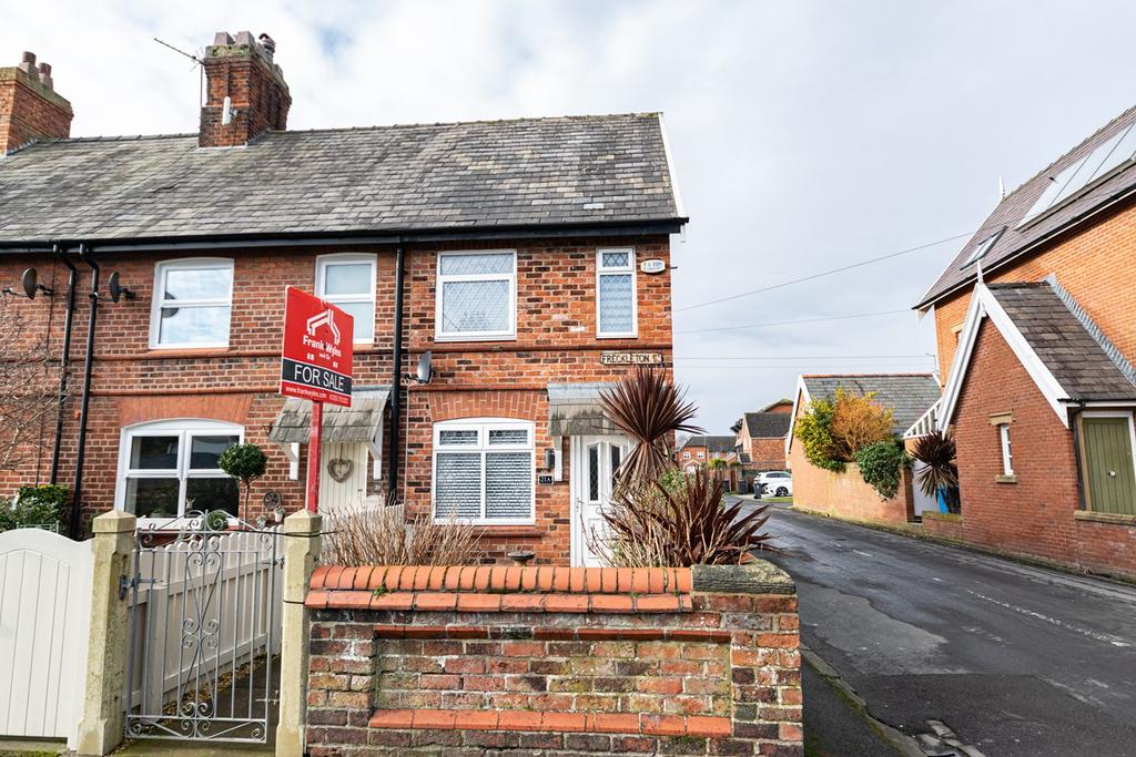 Freckleton Street, Lytham, FY8 2 bed end of terrace house £285,000