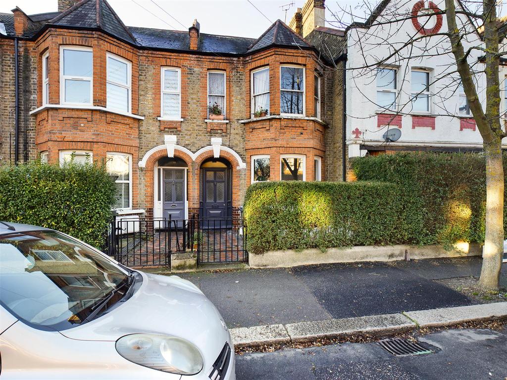 Carr Road, Walthamstow 1 bed flat £375,000