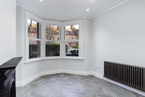 35 Carr Road, Walthamstow, London, E17 5ER
