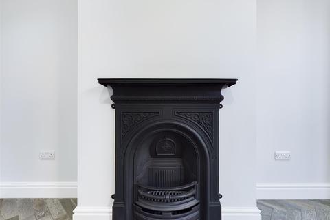 35 Carr Road, Walthamstow, London, E17 5ER